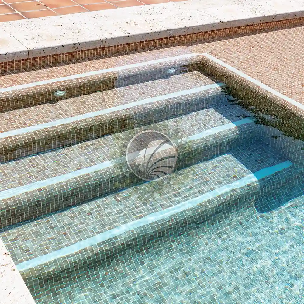 De la simplicité et de l´estétisme avec des mosaïques pour piscine